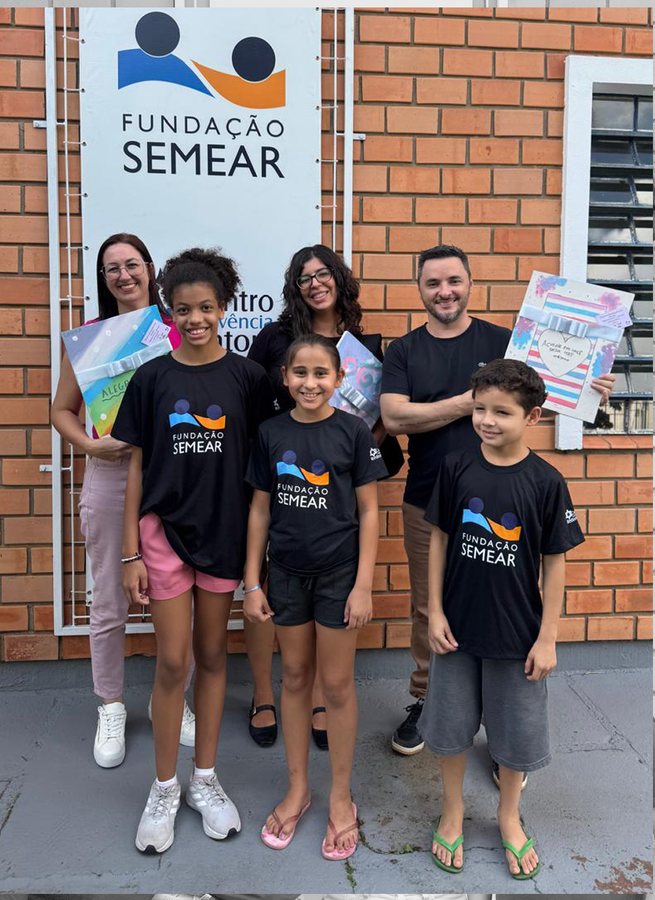 Crianças atendidas pela Fundação SEMEAR